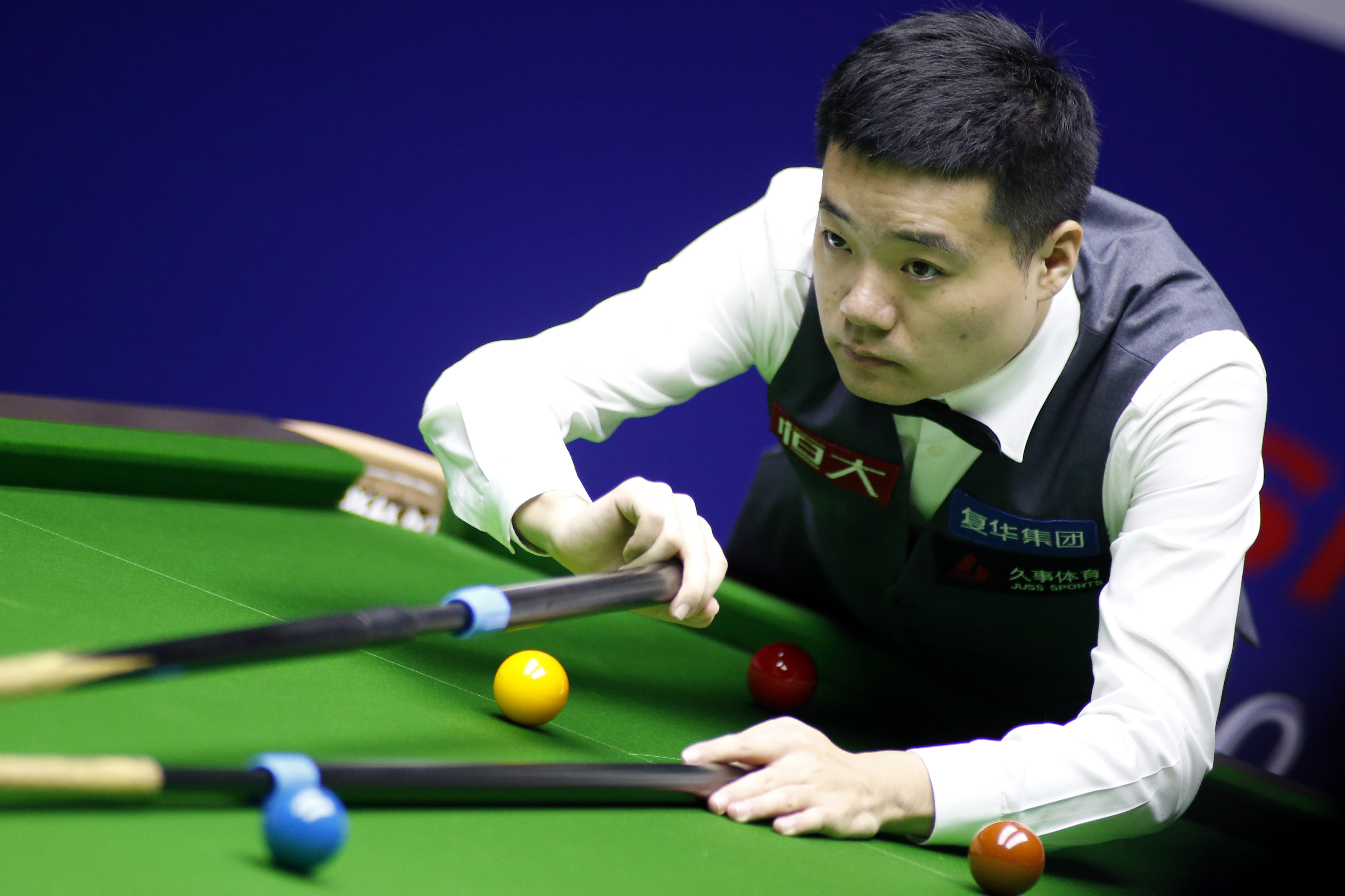 对裁判乱 对裁判乱