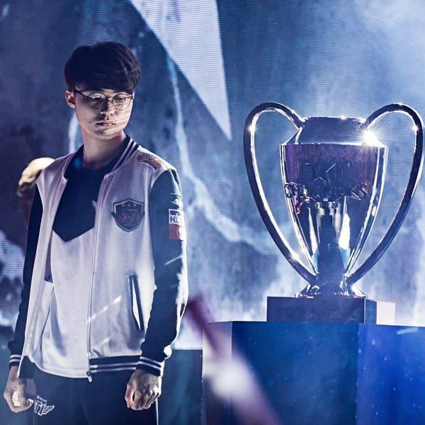 化叙事里被 化叙事里被